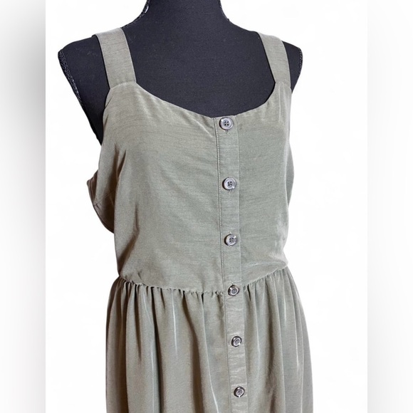 Nicole Miller Sage Green Midi Dress Rayon Cottagecore Size 10 - Picture 3 of 8